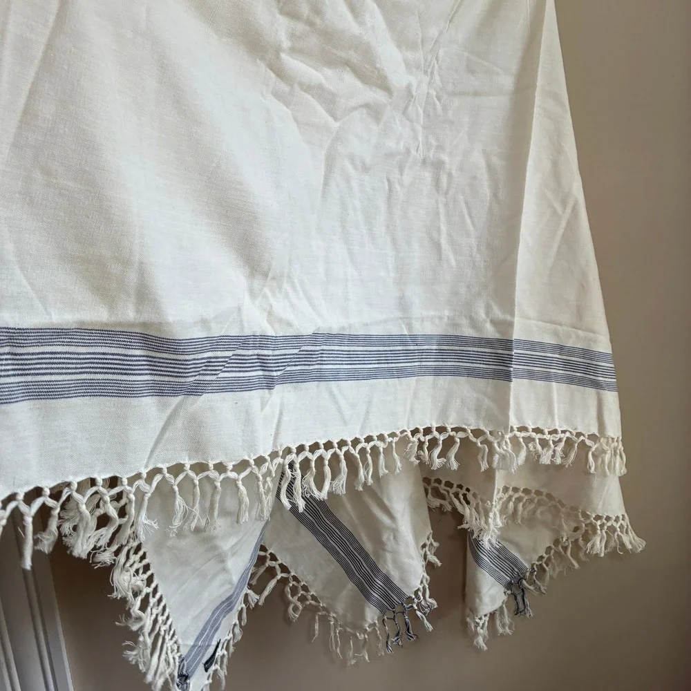 Morgan & Finch Striped Throw Blanket OS Cream Navy Unisex Cotton Fringe